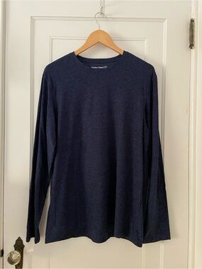 Outdoor Voices CloudKnit speckled navy long sleeve, size large.